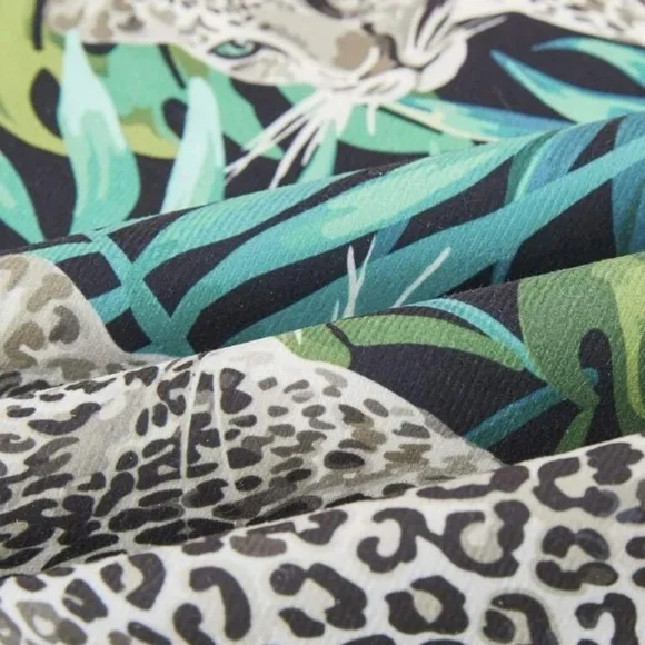 NWT JUNGLE CAT LEOPARD PRINT TOSS PILLOW THROW COVER - Picture 4 of 6